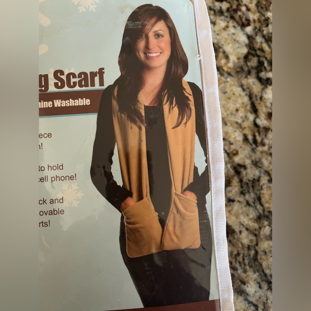 Microwaveable Warming Scarf with Pockets